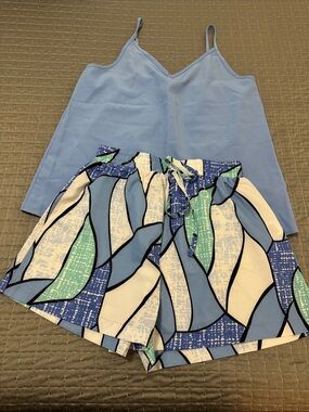 SHEIN Light Blue Spaghetti Strap Cami & Patterned Elastic Waist Shorts